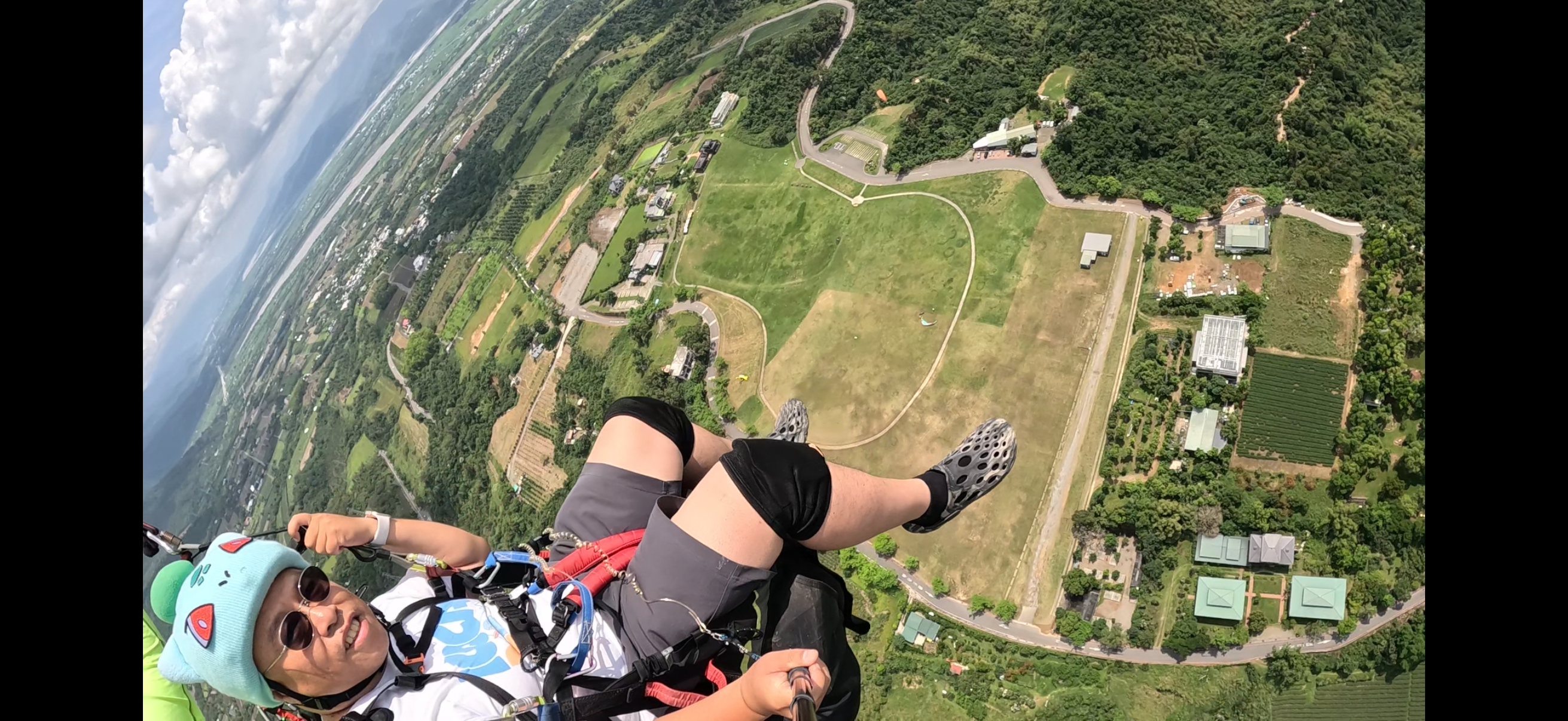泰平山滑翔傘起飛